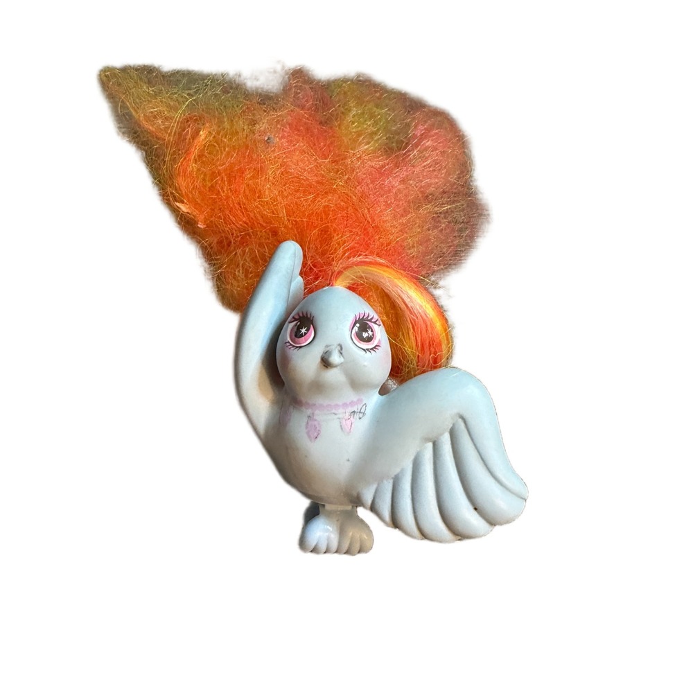 Vintage 1986 Hasbro Fairy Tails Bird Blue Orange Yellow Hair Figure Ring Base